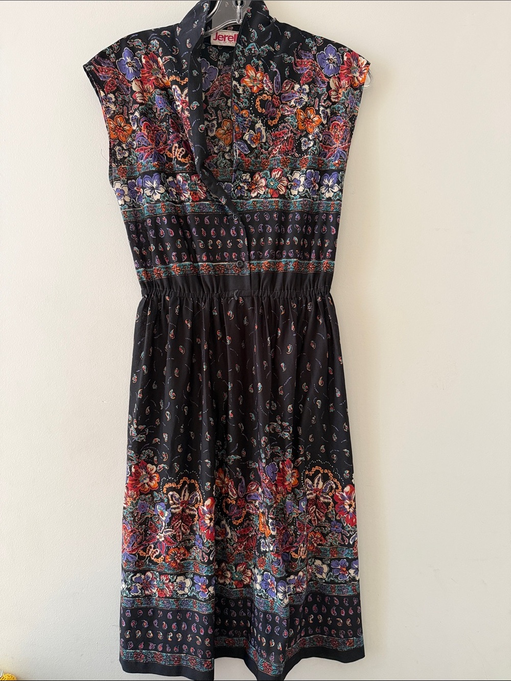 Vintage Black Floral Border-Print Midi Dress with Multicolor Blooms